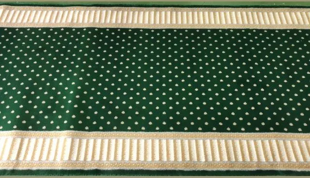 Green dot runner with a ribbed gold and ivory border